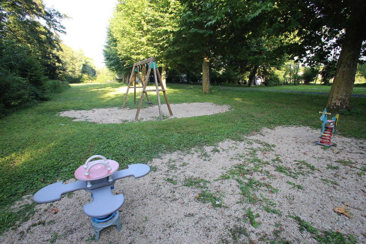 Camping L'Ilot Du Chail Sansais Εξωτερικό φωτογραφία